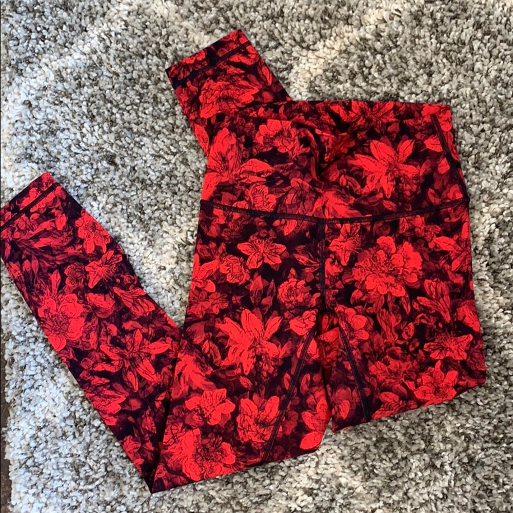 NWOT Lululemon Wunder Under